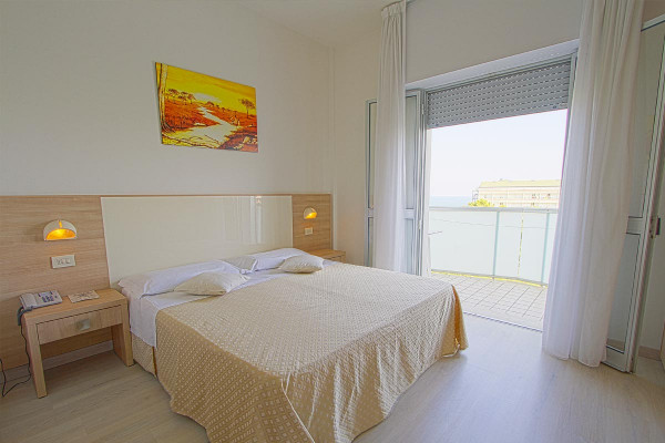 media.Gallery-Camere-03-Hotel-Sahara-Milano-Marittima