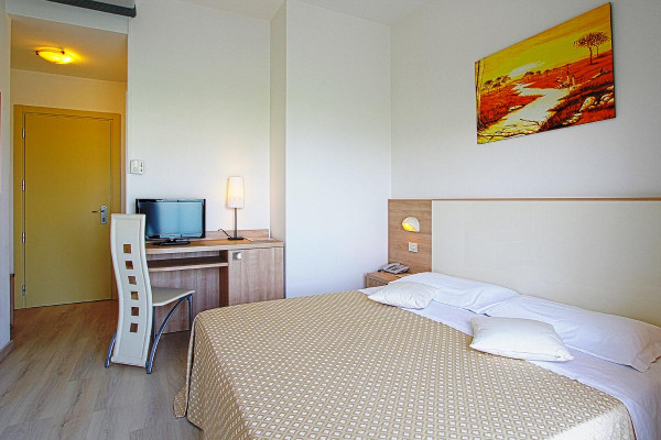 media.Gallery-Camere-04-Hotel-Sahara-Milano-Marittima