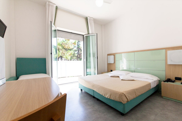 media.Gallery-Camere-05-Hotel-Sahara-Milano-Marittima