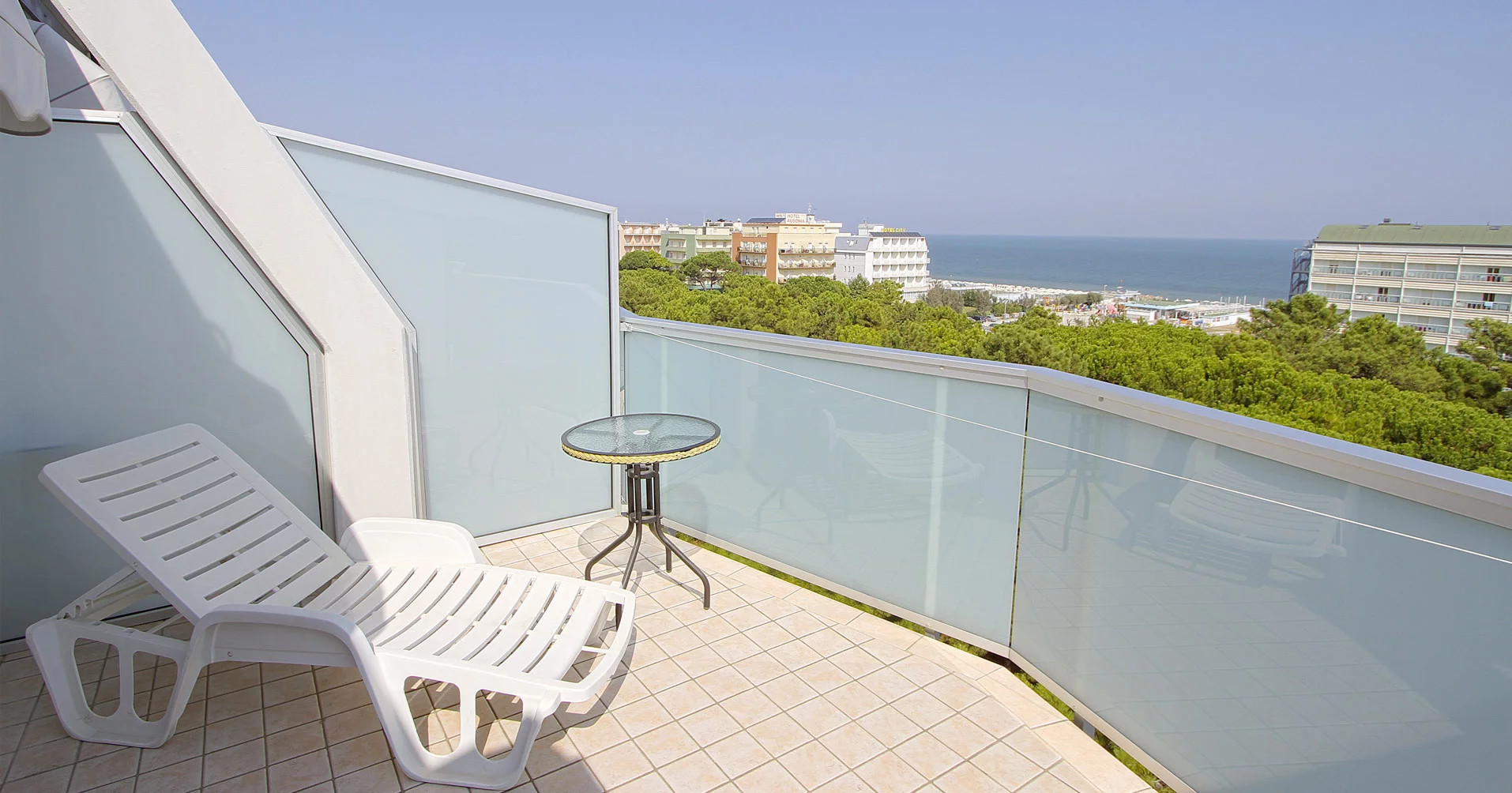 media.Slide-Camere-02-Hotel-Sahara-Milano-Marittima